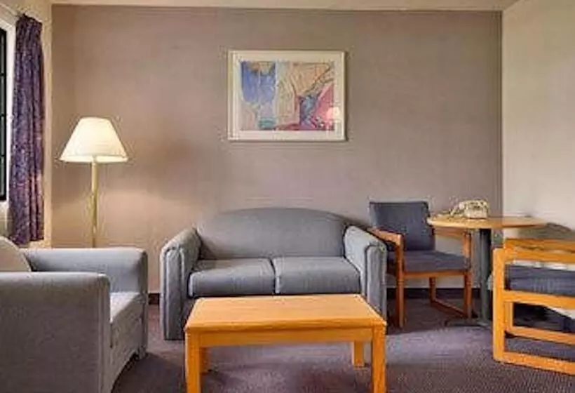 استودیو استاندارد با تخت کینگ, Days Inn & Suites By Wyndham Needles