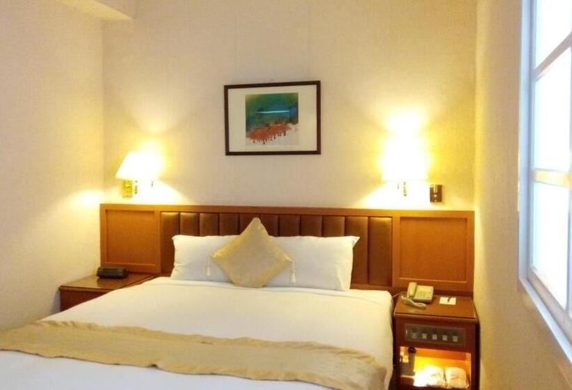 スタンダードシングルルーム, First