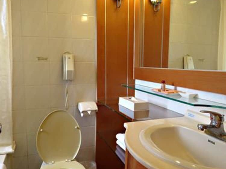 スタンダードルーム, First