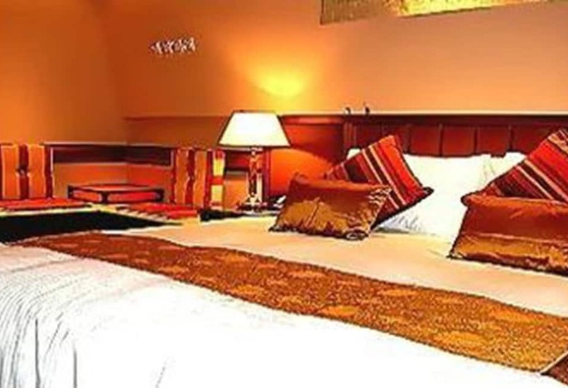 スタンダードルーム, First