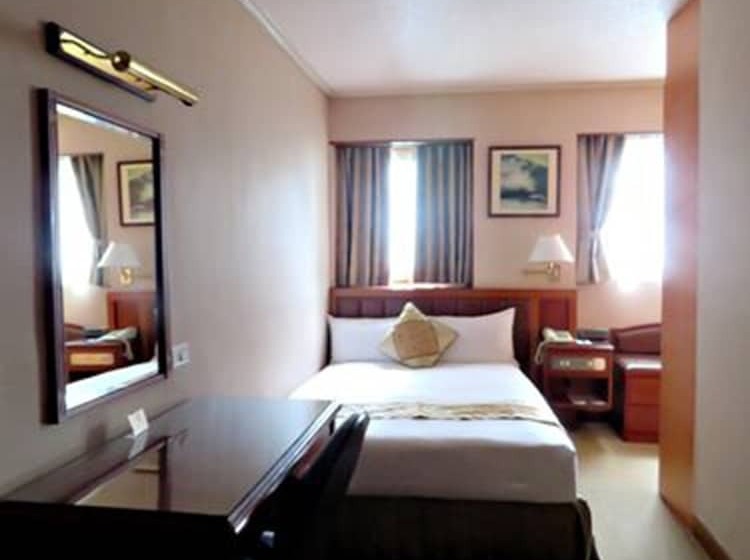 スタンダードルーム, First