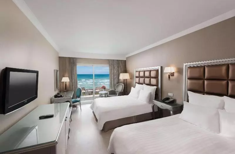اتاق لوکس با چشم‌انداز, Hilton Alexandria Corniche