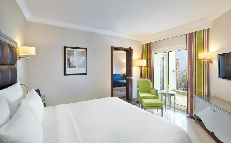 اتاق اجرایی, Hilton Alexandria Corniche