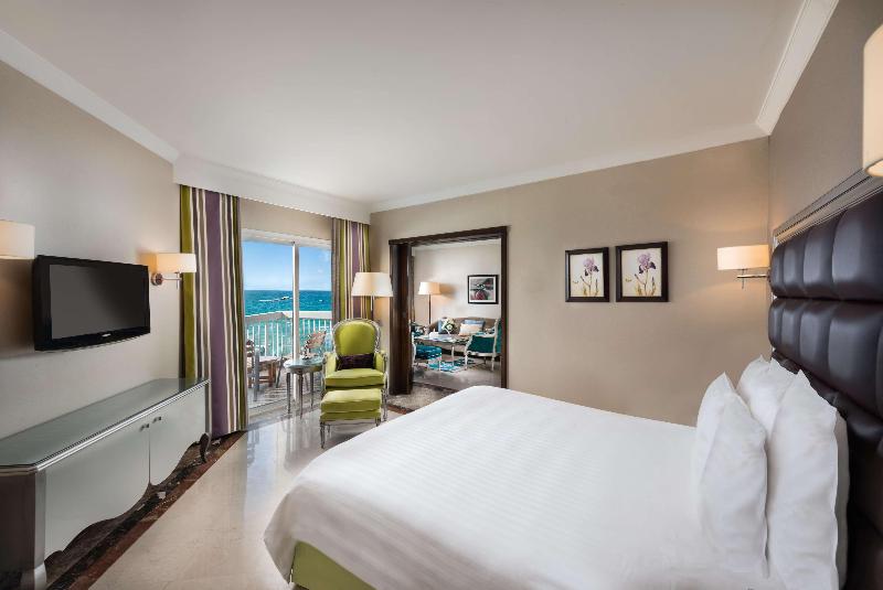 جناح سرير كينج, Hilton Alexandria Corniche