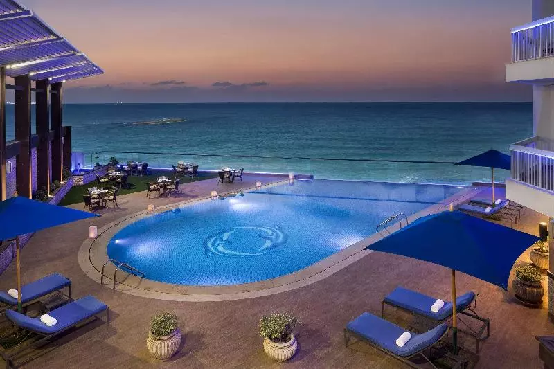 سوییت با چشم‌انداز دریا, Hilton Alexandria Corniche