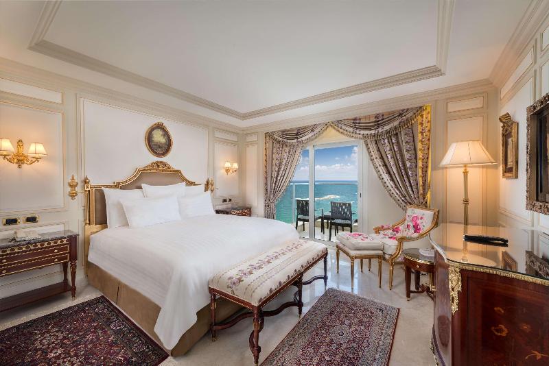 جناح مطلّ علي البحر, Hilton Alexandria Corniche