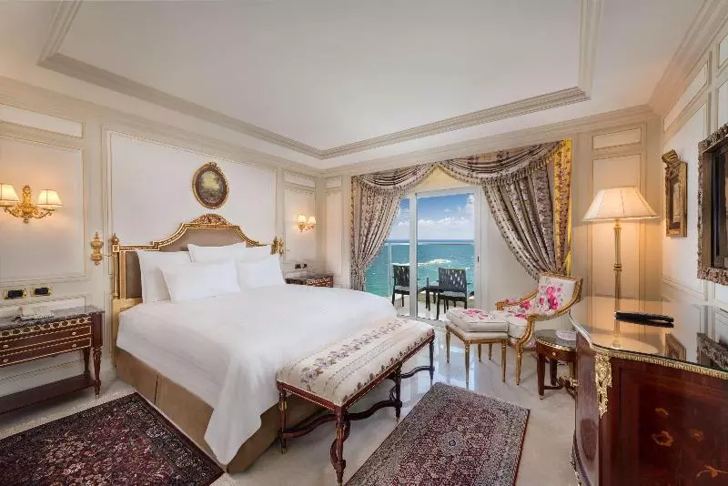 سوییت با چشم‌انداز دریا, Hilton Alexandria Corniche