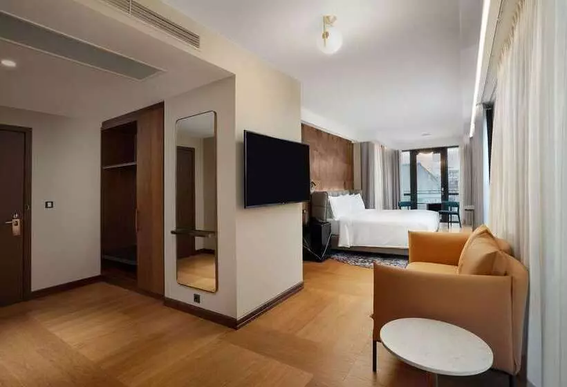 سوئیت رویال, Hilton Alexandria Corniche