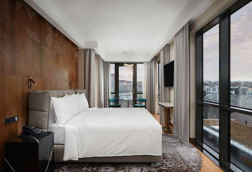 جناح ملكى, Hilton Alexandria Corniche