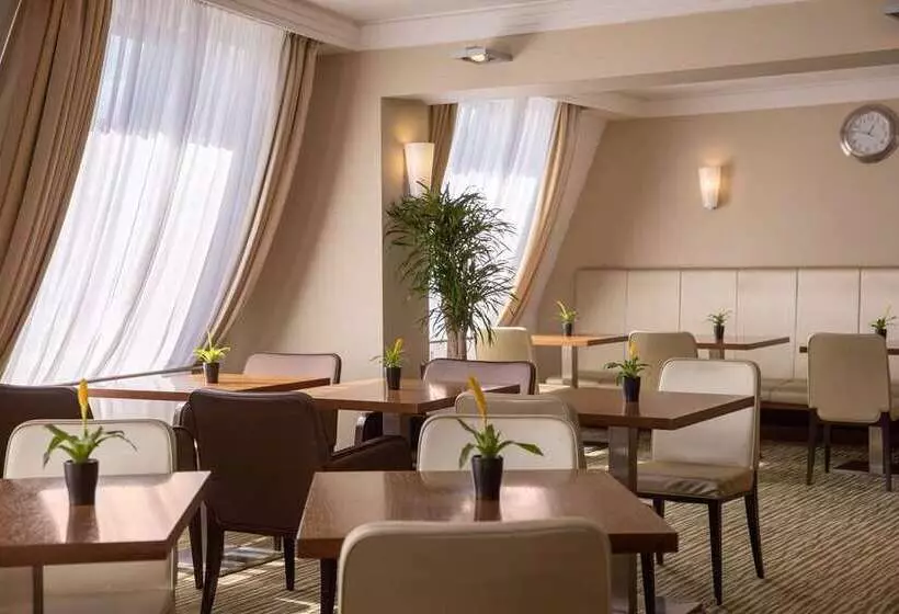 اتاق اجرایی, Hilton Alexandria Corniche