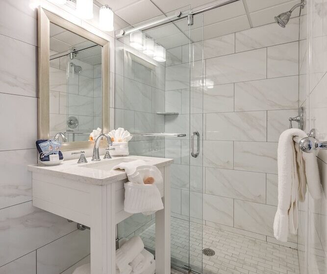 Номер Премиум, Icona Cape May