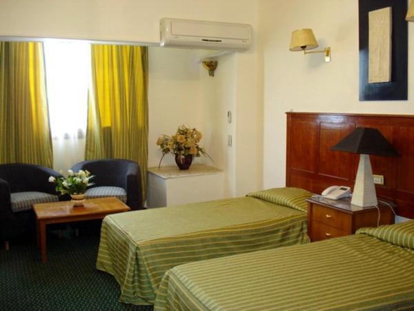 اتاق استاندارد یک نفره, Indiana