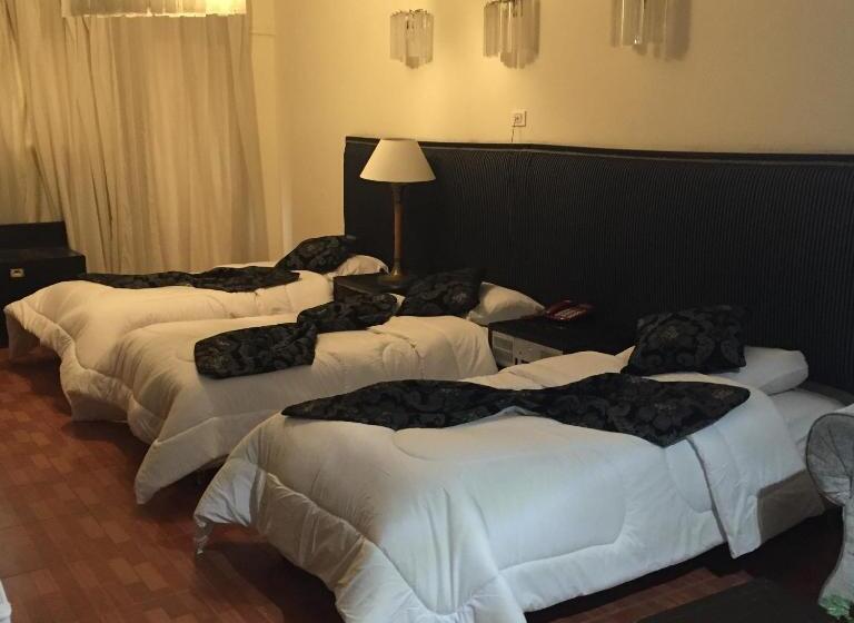 اتاق استاندارد سه نفره, Indiana