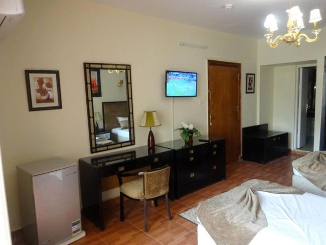 اتاق خانوادگی, Indiana