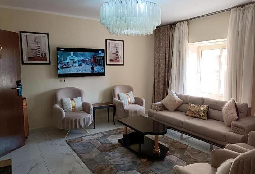 سوییت اجرایی, Indiana