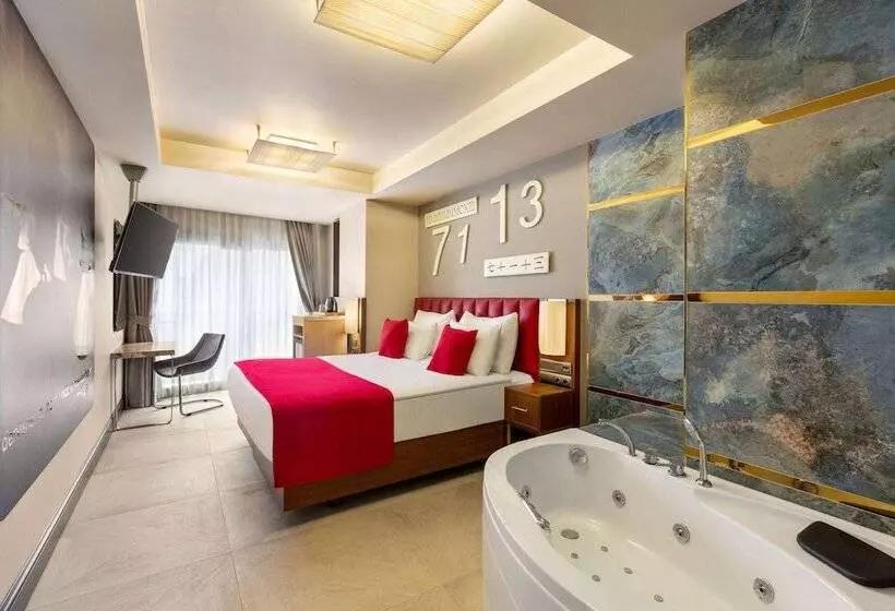 バスタブ付きデラックスルーム, Ramada By Wyndham Istanbul Pera