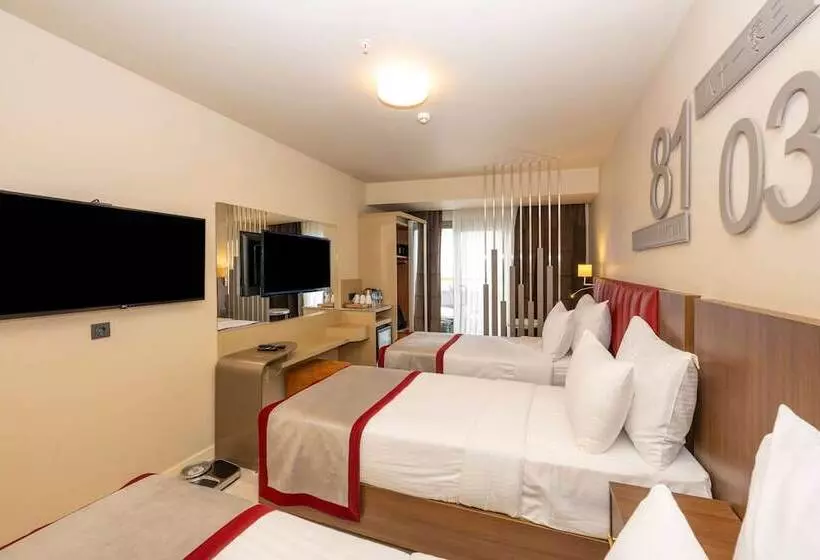 バスタブ付きデラックスルーム, Ramada By Wyndham Istanbul Pera