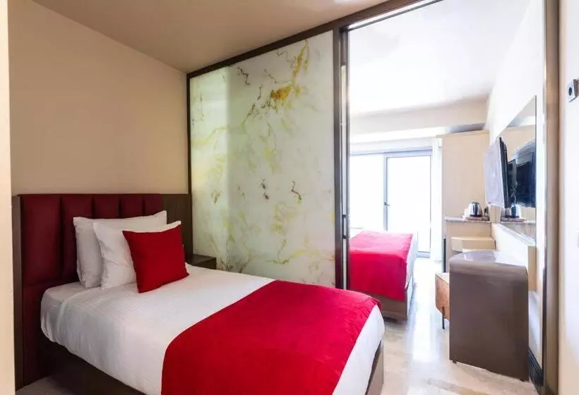 バスタブ付きデラックスルーム, Ramada By Wyndham Istanbul Pera