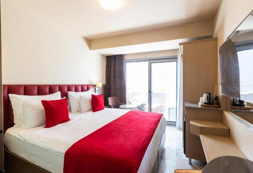 اتاق لوکس با وان آب گرم, Ramada By Wyndham Istanbul Pera