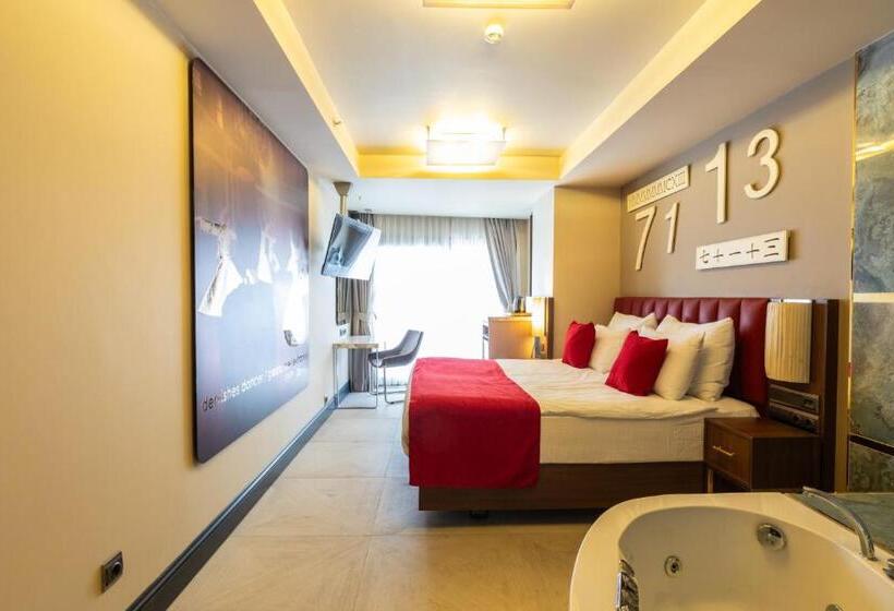 バスタブ付きデラックスルーム, Ramada By Wyndham Istanbul Pera