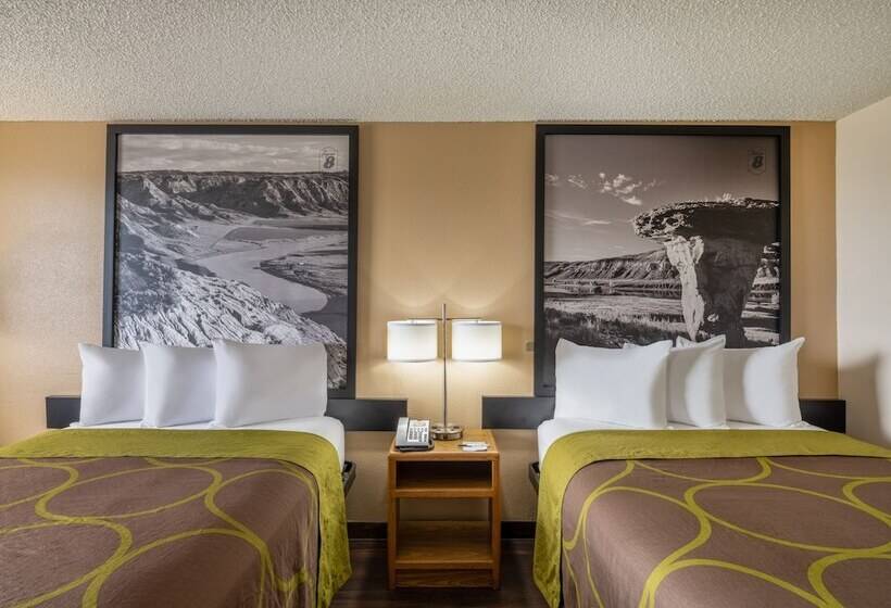 带2个双人床的标准工作室, Hardin Lodge