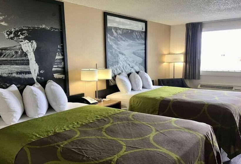 带2个双人床的标准工作室, Hardin Lodge