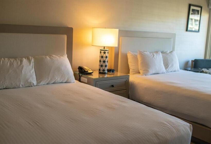 プールビュースタンダードルーム, The Abbey Resort