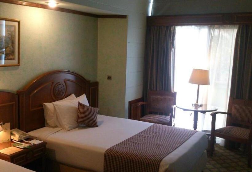 اتاق سوپریور با چشم‌انداز باغ, Pyramids Resort by Jaz