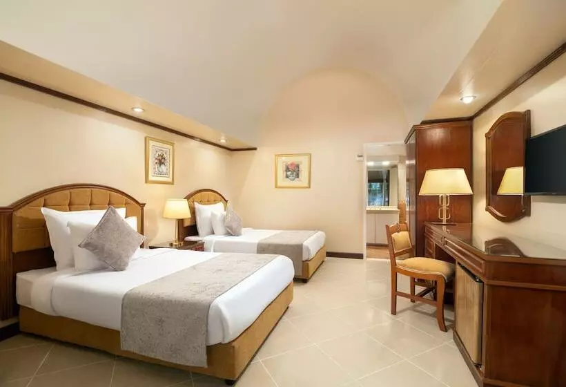 اتاق لوکس با چشم‌انداز باغ, Pyramids Resort by Jaz