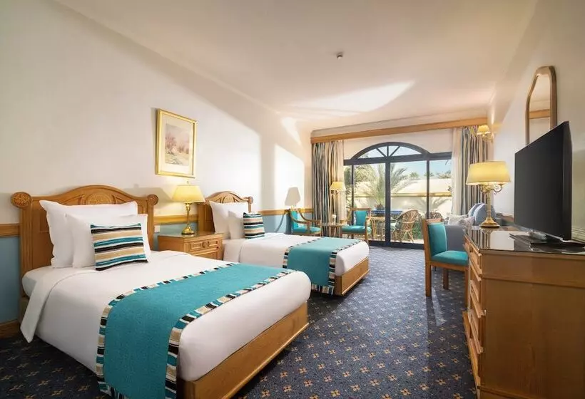 اتاق لوکس با چشم‌انداز باغ, Pyramids Resort by Jaz