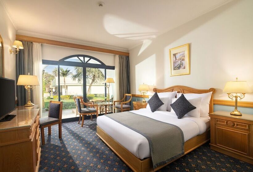 اتاق لوکس با چشم‌انداز باغ, Pyramids Resort by Jaz