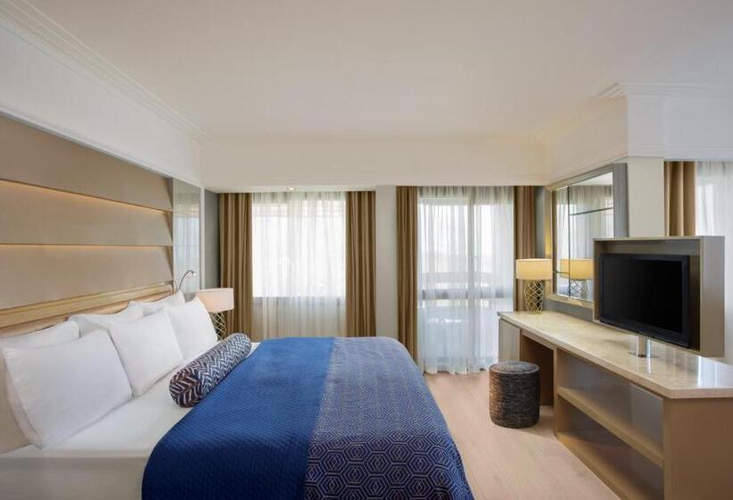 Полулюкс Вид на Сад, Balmy Foresta