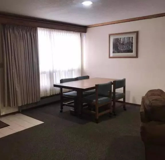 Suite with lake view, Centerstone Resort Lake Aire