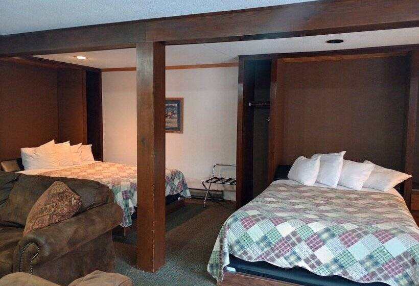Suite with lake view, Centerstone Resort Lake Aire