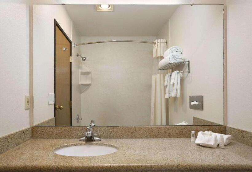 Стандартный Номер Кровать Кинг, Baymont By Wyndham Seattle/kirkland Wa