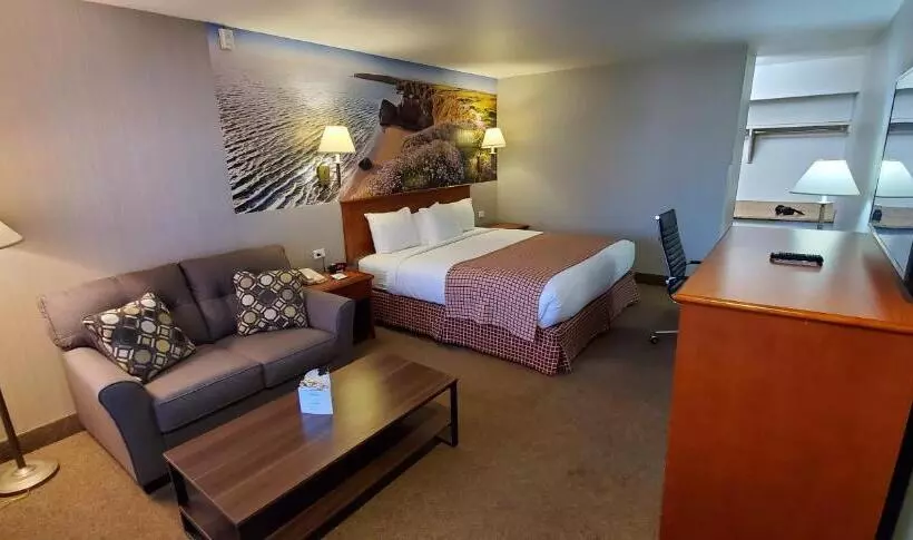 キングサイズベッドのスイートルーム, Baymont By Wyndham Seattle/kirkland Wa