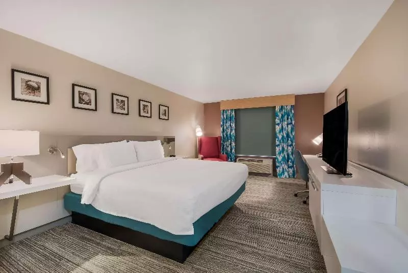 キングサイズベッドのスタンダードルーム, Beachcomber Resort & Club