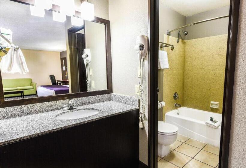 سوییت لوکس, Best Western Mccarran Inn