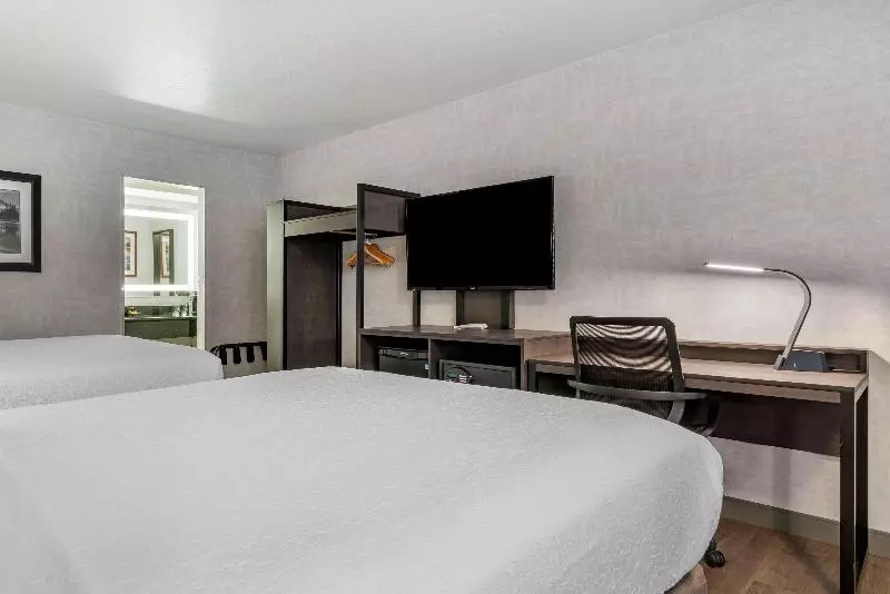クイーンサイズベッドのエクゼクティブルーム, Best Western Plus Hilltop Inn