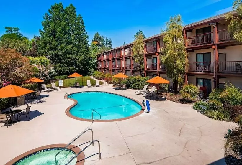 سوییت, Best Western Plus Humboldt House Inn