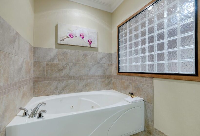 Люкс с гидромассажем, Best Western Plus Loveland Inn