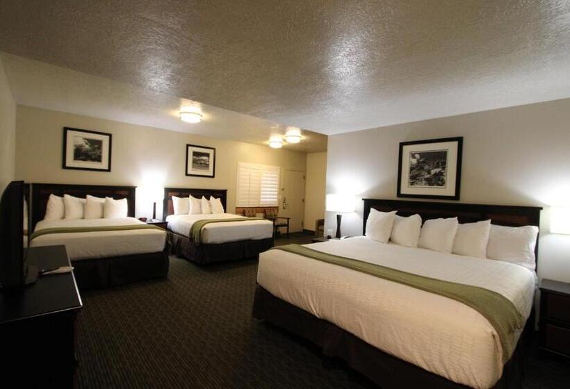 جناح عائلي, Dinosaur Inn & Suites