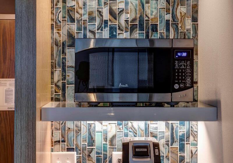 스탠다드 룸 킹사이즈 침대, Hilton Garden Inn Wilsonville Portland