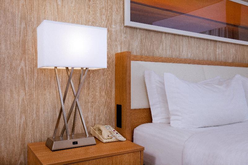 Стандартный Номер Кровать Кинг, Holiday Inn Little Rock   Presidential Downtown, An Ihg