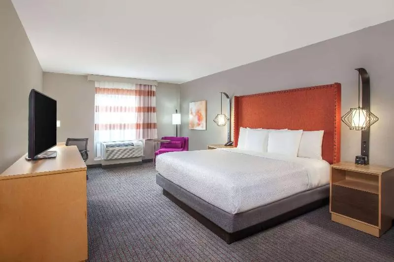 اتاق استاندارد با تخت بزرگ, La Quinta By Wyndham Madera