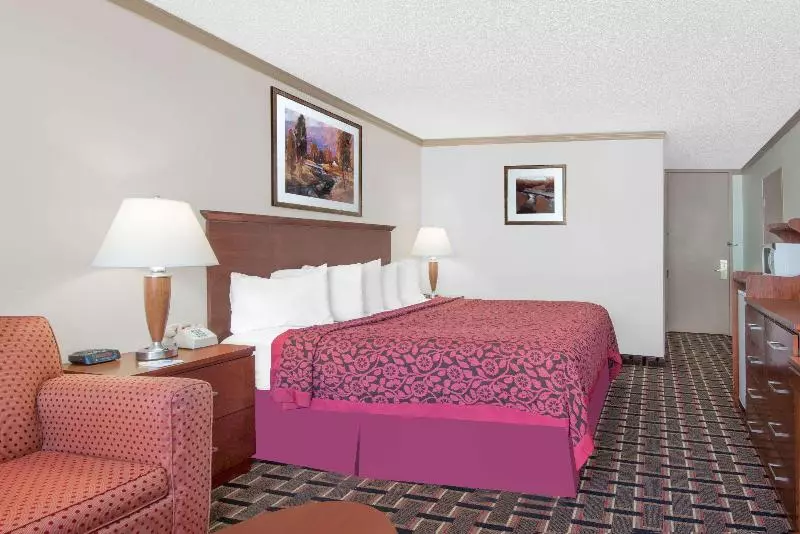 اتاق استاندارد با تخت بزرگ برای معلولان, La Quinta By Wyndham Madera