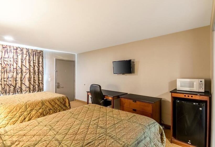 带2个双人床的标准工作室, Rodeway Inn