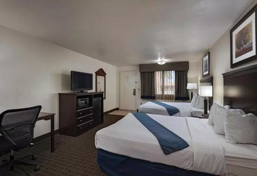 اتاق استاندارد برای معلولان, Stevens Inn A Howard Johnson By Wyndham