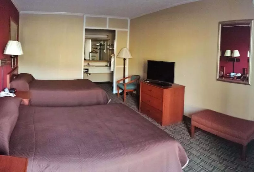 اتاق استاندارد با 2 تخت دوبل, Travelodge By Wyndham Beckley
