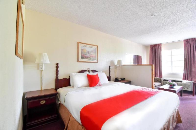 プレミアムルーム, OYO Hotel Tyler Lindale
